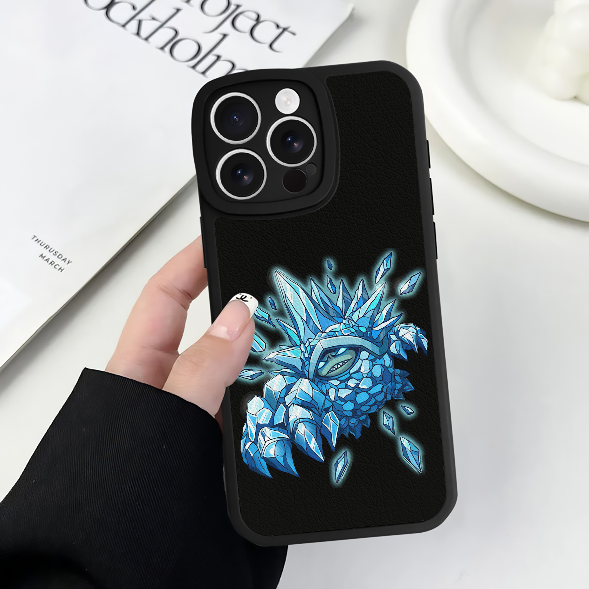 リーグ・オブ・レジェンド League of Legends LOL 【iPhone 16シリーズ対応】シリコンスマホケース（レザー調） 材質：シリコン